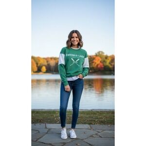 Ladies Size Large Preppy Sweat Shirt  1988 Emerald Lake Classic Comfort